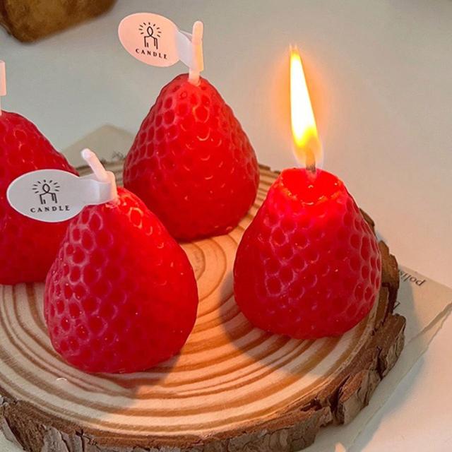 1 Set Of 4pcs Strawberry Scented Candles, Wholesale Aromatherapy Candle Gift Box, Creative Birthday Gift, Handmade Decorative Candles